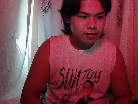 Snapshot of Huntrix2025 chatting on 12/04/25, 05:43 Huntrix2025 online show from 12/04/25, 05:43