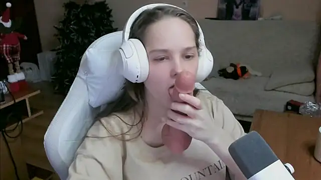 SharybbFace online show from 11/29/25, 03:15