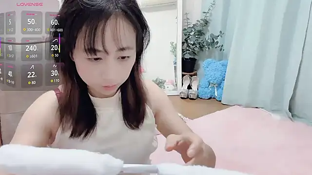 Snapshot of RIjiejie2 chatting on 10/31/25, 02:40 RIjiejie2 online show from 10/31/25, 02:40