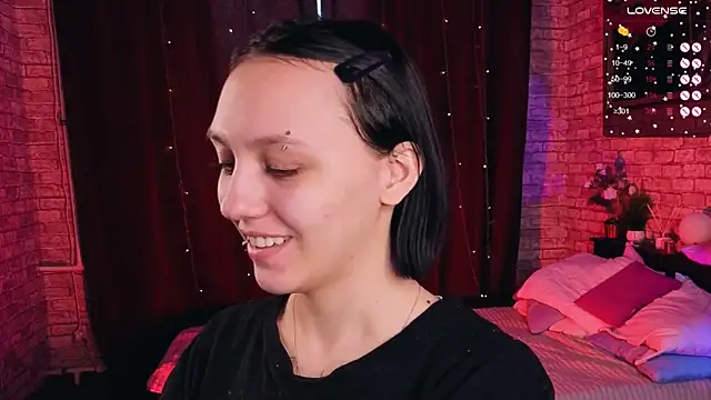 Snapshot of AdeliceLenoir chatting on 10/30/25, 05:42 AdeliceLenoir online show from 10/30/25, 05:42