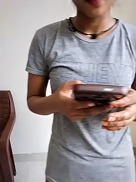 Snapshot of Soni_baby1 chatting on 09/14/25, 05:06 Soni baby1 online show from 09/14/25, 05:06