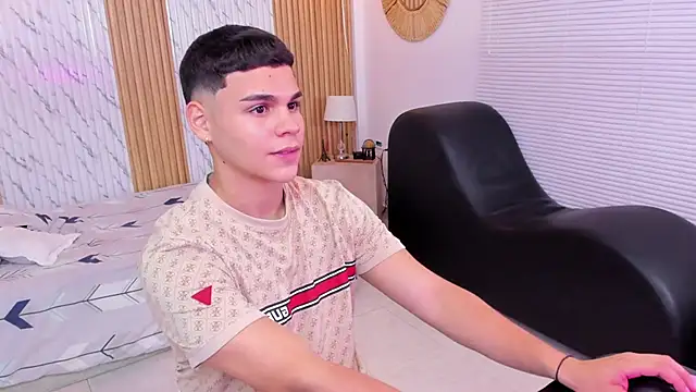 james jonnes online show from 09/30/25, 07:52