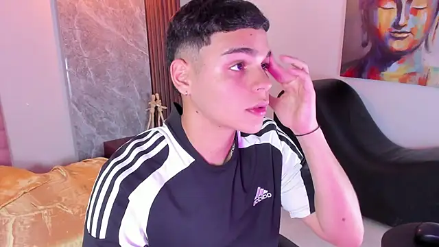 james jonnes online show from 10/04/25, 08:07