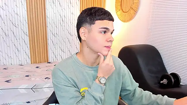 james jonnes online show from 10/08/25, 07:44