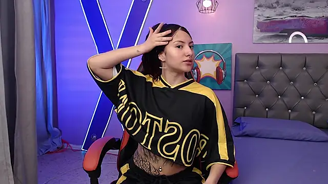 Snapshot of Sabriinaa_Foxx chatting on 10/27/25, 12:20 Sabriinaa Foxx online show from 10/27/25, 12:20