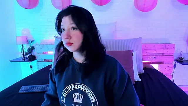 Snapshot of Jensen_hill chatting on 10/18/25, 11:33 Jensen hill online show from 10/18/25, 11:33