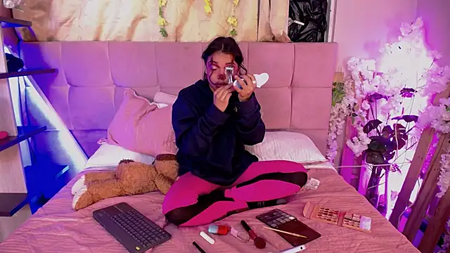 Snapshot of Dakashyten chatting on 10/31/25, 06:47 Dakashyten online show from 10/31/25, 06:47