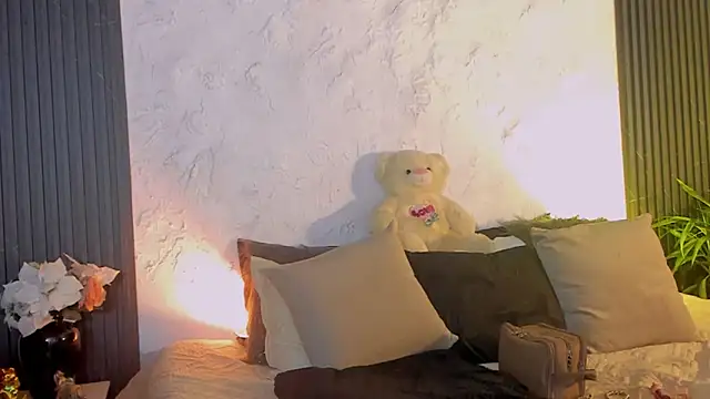 Snapshot of joselin_rouse chatting on 10/18/25, 12:06 joselin rouse online show from 10/18/25, 12:06