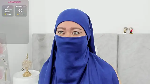 Snapshot of Jadiya_ chatting on 10/20/25, 12:05 Jadiya online show from 10/20/25, 12:05