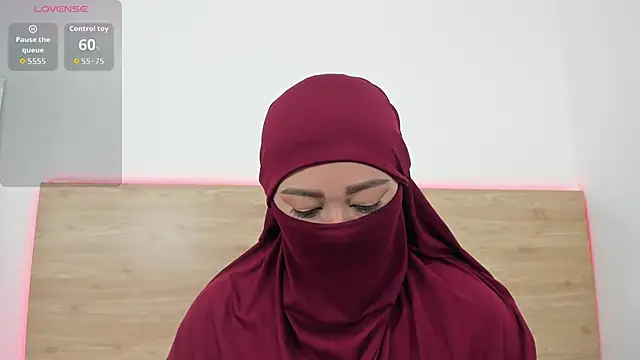 Snapshot of Jadiya_ chatting on 10/21/25, 12:06 Jadiya online show from 10/21/25, 12:06