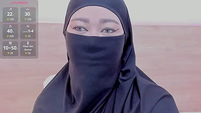 Snapshot of Jadiya_ chatting on 10/25/25, 12:02 Jadiya online show from 10/25/25, 12:02