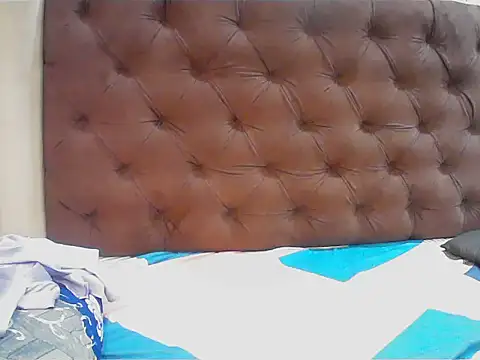 short girl  online show from 10/15/25, 04:29