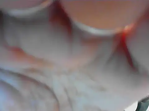 Snapshot of short_girl_ chatting on 11/16/25, 04:45 short girl online show from 11/16/25, 04:45