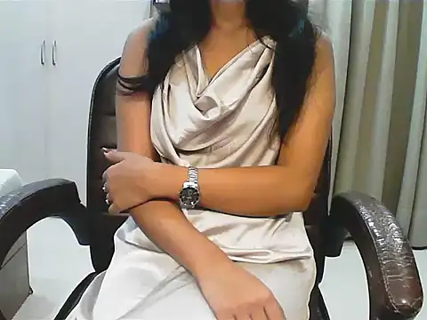 Snapshot of short_girl_ chatting on 11/20/25, 05:01 short girl online show from 11/20/25, 05:01