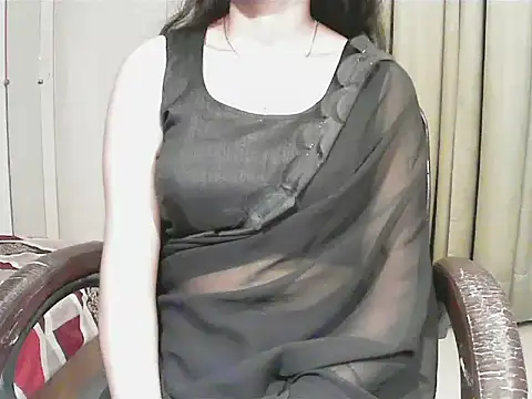 Snapshot of short_girl_ chatting on 12/13/25, 08:36 short girl online show from 12/13/25, 08:36