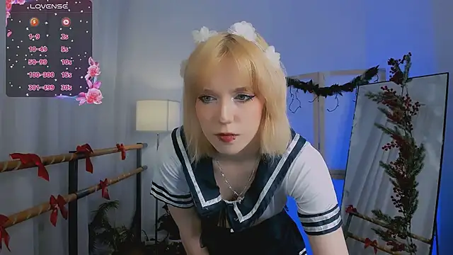 Snapshot of MorgyAsuna_ chatting on 12/15/25, 01:37 MorgyAsuna online show from 12/15/25, 01:37