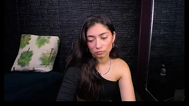 Lizzie Collin online show from 10/21/25, 01:56