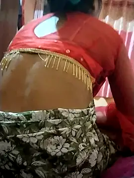 Snapshot of monarani5986 chatting on 11/08/25, 03:01 monarani5986 online show from 11/08/25, 03:01