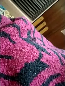 Snapshot of monarani5986 chatting on 11/21/25, 08:46 monarani5986 online show from 11/21/25, 08:46