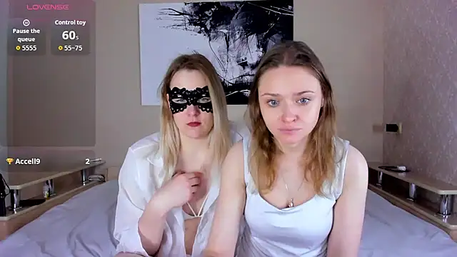 Linda Bryant-Eva online show from 10/28/25, 02:04