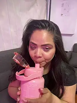 Snapshot of ROUSE_SINCLAIR chatting on 10/04/25, 07:17 ROUSE SINCLAIR online show from 10/04/25, 07:17