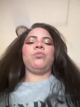 Snapshot of ROUSE_SINCLAIR chatting on 10/21/25, 07:14 ROUSE SINCLAIR online show from 10/21/25, 07:14