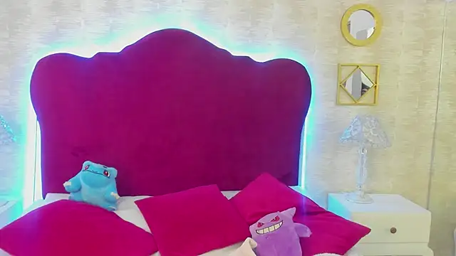 Snapshot of LaylaaDoll chatting on 09/26/25, 06:01 LaylaaDoll online show from 09/26/25, 06:01