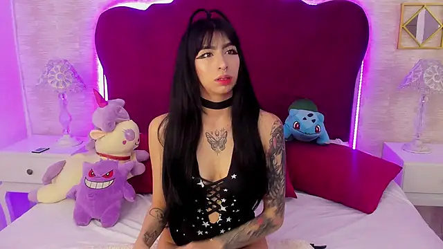 Snapshot of LaylaaDoll chatting on 09/28/25, 01:27 LaylaaDoll online show from 09/28/25, 01:27