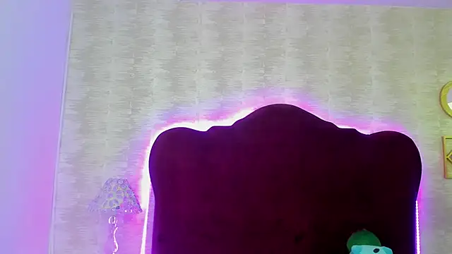 Snapshot of LaylaaDoll chatting on 10/02/25, 06:26 LaylaaDoll online show from 10/02/25, 06:26