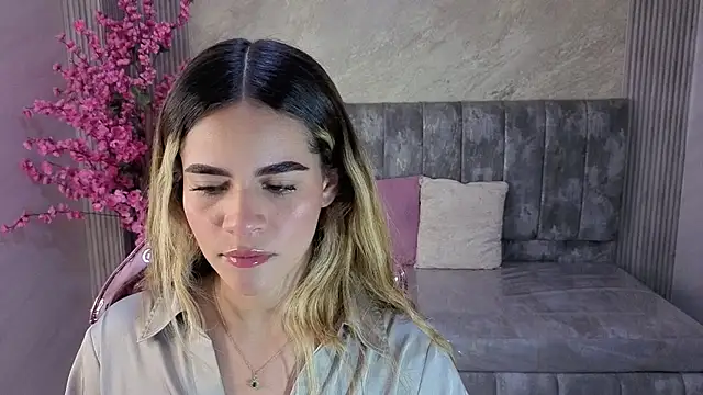 lilith4 s online show from 10/15/25, 08:31