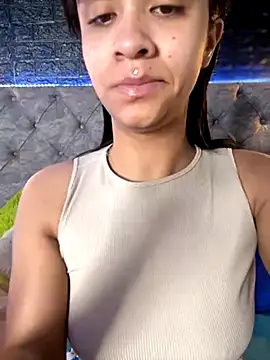 Isabella-Teen online show from 09/25/25, 02:15