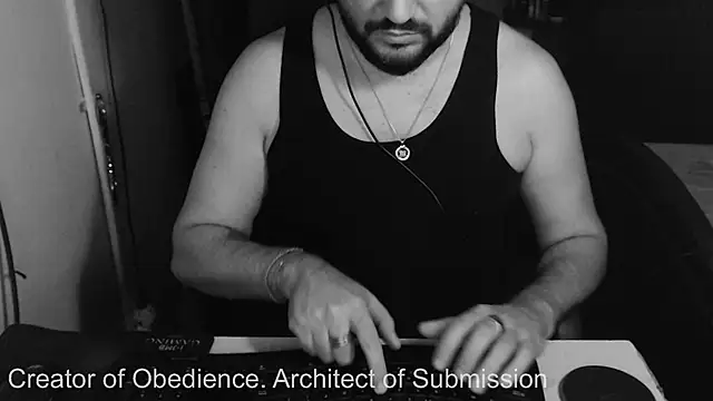 Snapshot of Lord_MasterX chatting on 09/23/25, 07:44 Lord MasterX online show from 09/23/25, 07:44