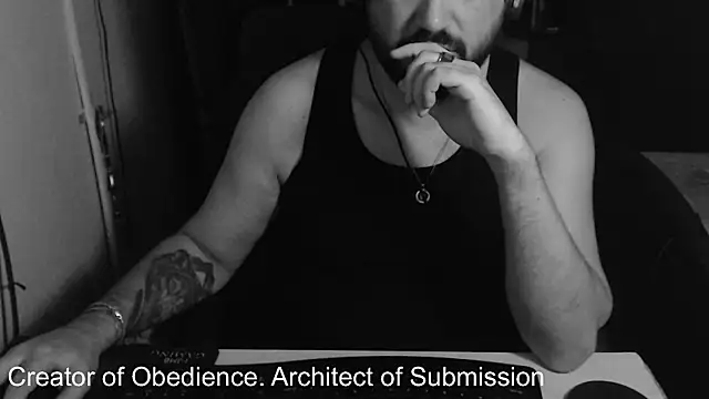 Snapshot of Lord_MasterX chatting on 09/26/25, 07:45 Lord MasterX online show from 09/26/25, 07:45