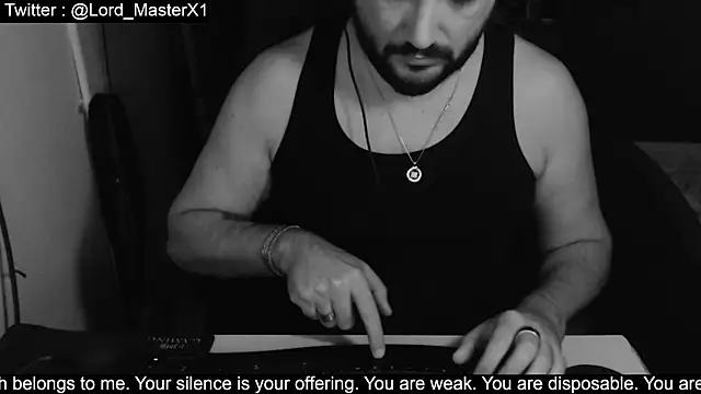 Snapshot of Lord_MasterX chatting on 09/30/25, 06:02 Lord MasterX online show from 09/30/25, 06:02