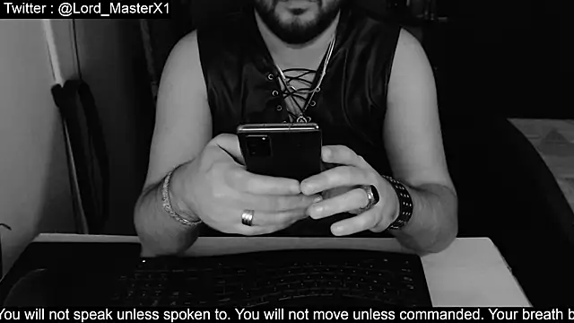 Snapshot of Lord_MasterX chatting on 11/20/25, 09:25 Lord MasterX online show from 11/20/25, 09:25