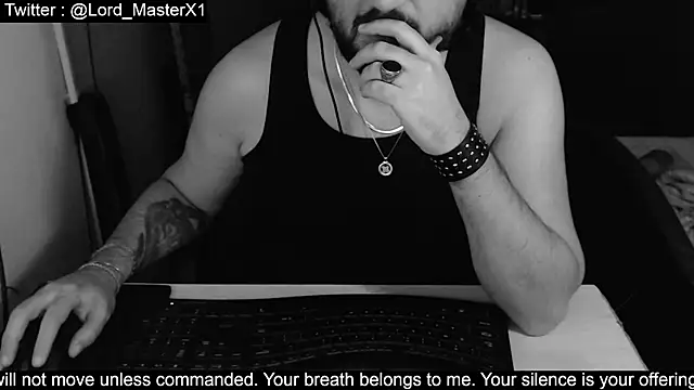 Snapshot of Lord_MasterX chatting on 12/17/25, 08:59 Lord MasterX online show from 12/17/25, 08:59