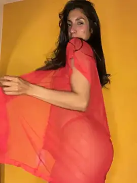 Snapshot of MaddyX__ chatting on 10/23/25, 07:34 MaddyX   online show from 10/23/25, 07:34