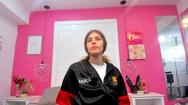 isabel 09 online show from 05/20/26, 01:50