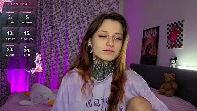 LilithPoison online show from 10/17/25, 06:10