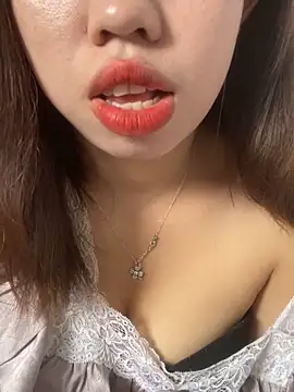 Snapshot of Rose-babyx chatting on 09/29/25, 05:45 Rose-babyx online show from 09/29/25, 05:45