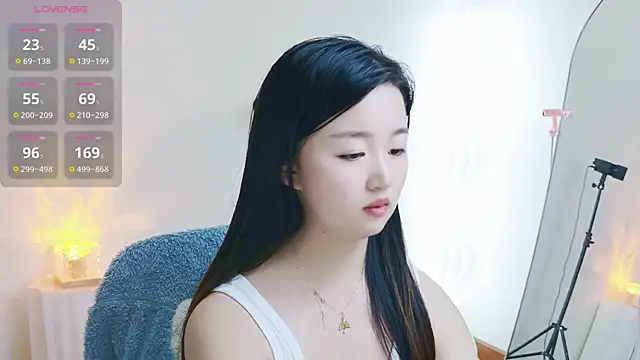 Snapshot of xiaojing520 chatting on 09/22/25, 01:46 xiaojing520 online show from 09/22/25, 01:46