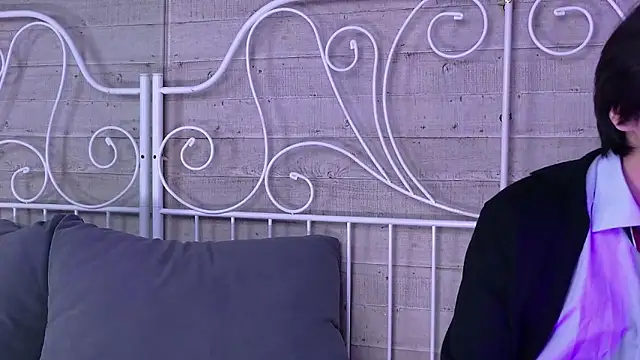 Snapshot of HeejinWang chatting on 11/16/25, 08:25 HeejinWang online show from 11/16/25, 08:25