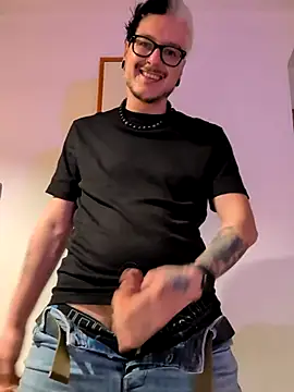 cruiserpup online show from 12/15/25, 06:45