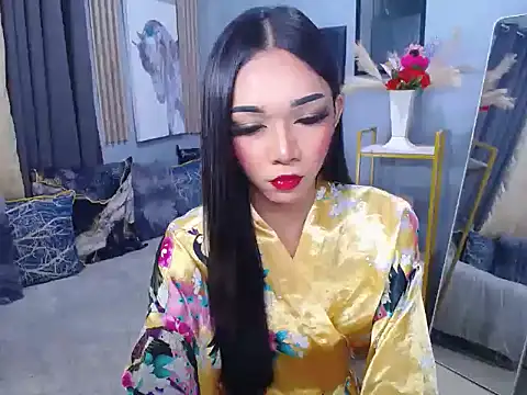 Snapshot of KeiraMoore chatting on 09/19/25, 06:37 KeiraMoore online show from 09/19/25, 06:37