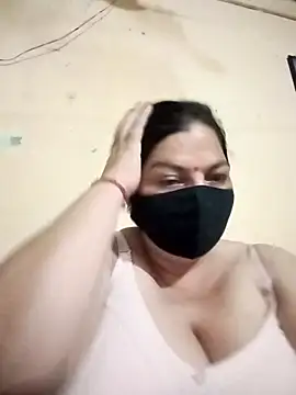 Snapshot of Love-890 chatting on 09/25/25, 08:01 Love-890 online show from 09/25/25, 08:01