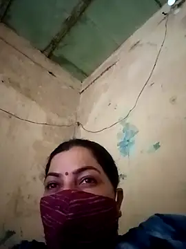 Snapshot of Love-890 chatting on 09/27/25, 11:15 Love-890 online show from 09/27/25, 11:15