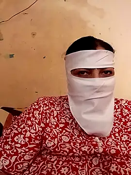 Snapshot of Love-890 chatting on 10/19/25, 06:03 Love-890 online show from 10/19/25, 06:03