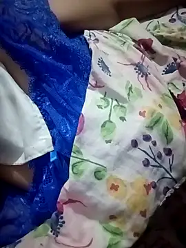 Snapshot of Love-890 chatting on 10/26/25, 01:28 Love-890 online show from 10/26/25, 01:28