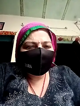 Love-890 online show from 11/15/25, 11:29