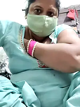 Snapshot of Mmm143 chatting on 10/16/25, 05:47 Mmm143 online show from 10/16/25, 05:47